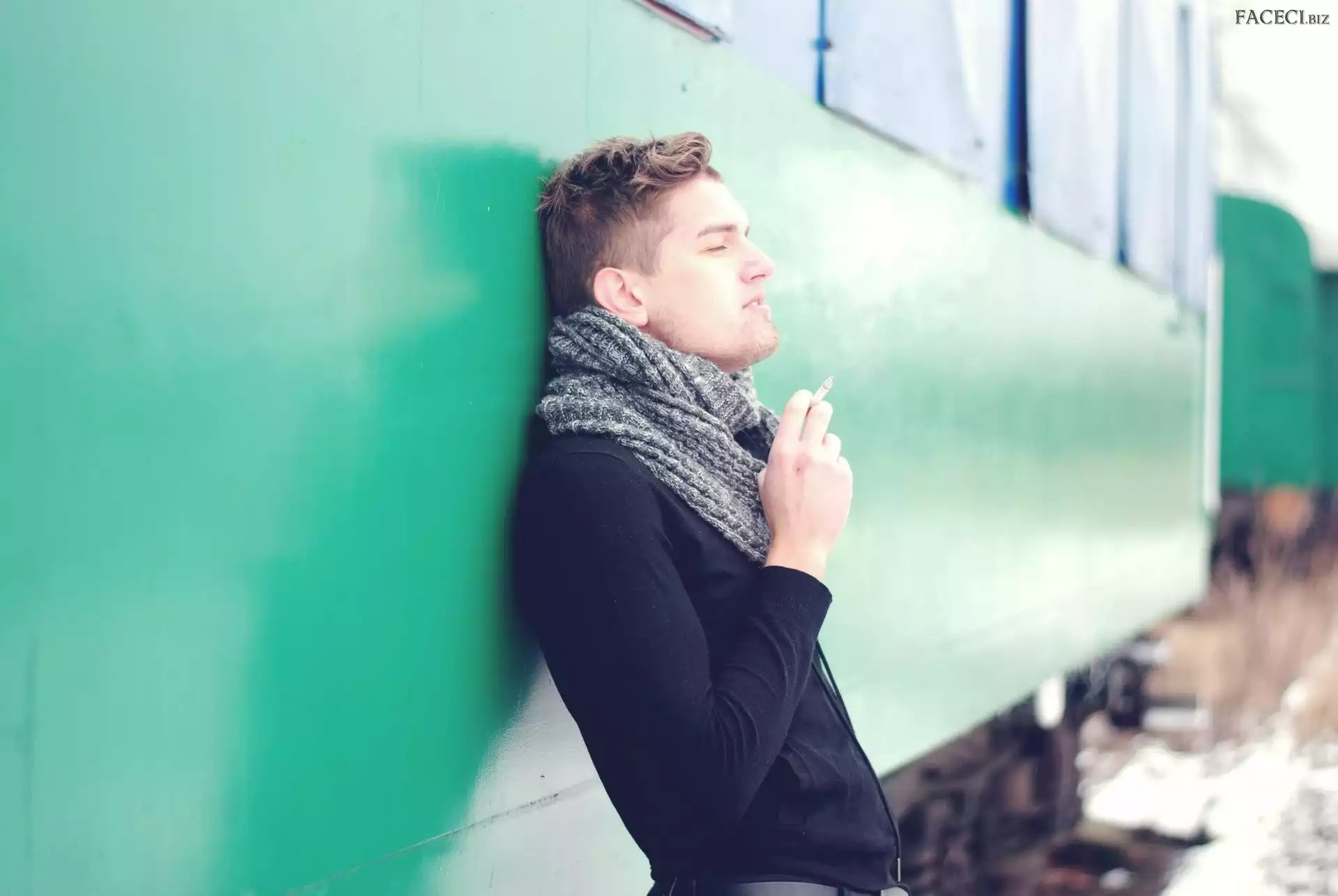 Wagon, Papieros, Mężczyzna, Szalik